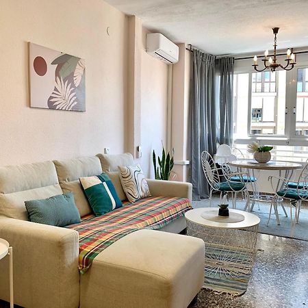 Centrally-Located, Spacious Flat At Historic Centre & Short Walk To Beach Alicante Exterior foto