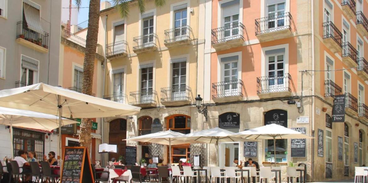 Centrally-Located, Spacious Flat At Historic Centre & Short Walk To Beach Alicante Exterior foto